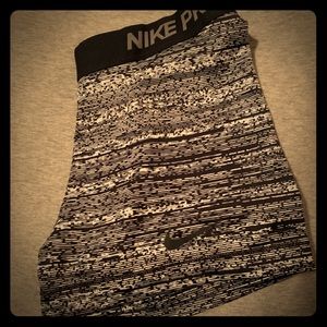 Women’s Nike pro